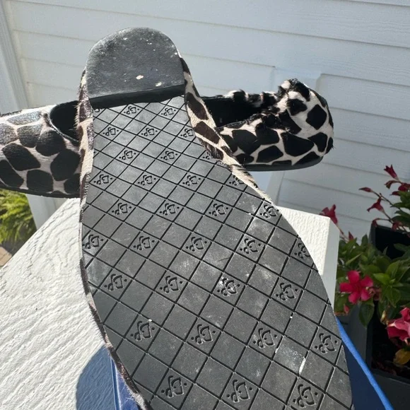 EUC Donald J. Pliner Women's Animal Print Flats 8.0 - Picture 5 of 5
